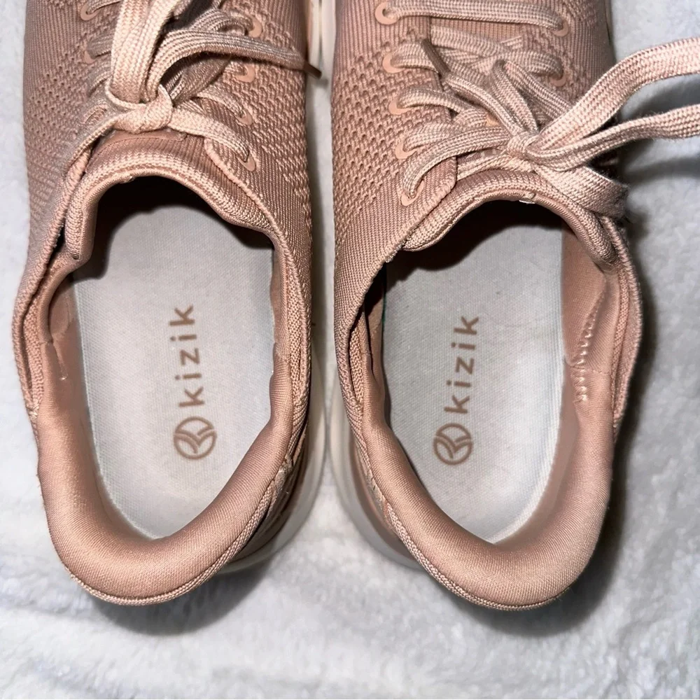 KIZIK Lima Hands Free Knit Sneakers Unisex Fawn Mens 9W Womens 10.5W Beige White - Picture 4 of 9